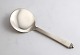 Georg Jensen. 
Silberbesteck 
(925). 
Pyramide. 
Kleine 
Kuchenschaufel. 
Länge 13,5 cm.