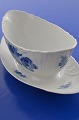 Sauciere auf 
Fuss, Blaue 
Blume 
geschweift, 
Royal 
Copenhagen 
Blaue Blume 
geschweift, 
Sauciere. 10 
...