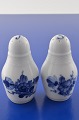 Blaue Blume 
glatt 
Königliche 
Porzellan. 
Royal 
Copenhagen 
Blaue Blume 
glatt, Set 
Salzstreuer Nr. 
...