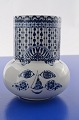 Verzierte 
Keramikvase, 
weiss mit 
blauer Glasur. 
Björn Wiinblad 
Vase mit 
Frauengesicht, 
Nr. ...