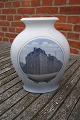 Royal 
Copenhagen 
dänisch 
Porzellan.
Große ovale 
Vase Nr. 3403 
aus 1. Wahl, 
und in 
tadellosem ...