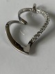 Heart pendant 
in Silver with 
stones
Stamped 925S 
JAa