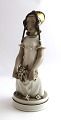 Königliches 
Kopenhagen. 
Porzellanfigur. 
Hugenottenmädchen.
 Modell 12461. 
Höhe 20,5 cm (1 
Wahl)