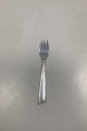 Annette Krone 
silver plate 
Cake Fork
Measures 15cm 
/ 5.91 inch