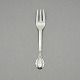 Evald Nielsen 
no. 3.
Silver cutlery 
- pastry fork 
l. 15 cm. 
Engraved "M.O".
Evald Nielsen,
B. ...