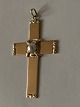 Cross pendant 
in 14 carats 
with a pearl
Stamped: J.H 
585.