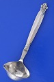 Königin 
Silberbesteck 
von Georg 
Jensen. 
Königin, 
Saucenlöffel 
nr. 154, Länge 
19,5 cm. Silber 
...