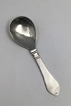 Early Georg 
Jensen 826 
Silver 
Continental Jam 
Spoon No. 163 
(1904-1908) 
Measures 15 cm 
(5.90 inch)