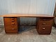 Stortskrivebord Kr. 3800,-