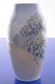 Vase mit 
Landschaftsmotiv, 
Bing & Gröndahl 
Porzellan. Vase 
nr. 8528/243. 
Höhe 24,5 cm. 
...