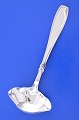 Vorlegebesteck, 
Dänisch Silber 
drei Türmen / 
830er Silber. 
Besteckmuster 
"Rex" 
Silberbesteck, 
...