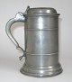 Trinkbecher - 
stob - in Zinn, 
Dänemark, 1807 
Kopenhagen, 
Hochprofilfelge 
Fuß. Körper 
unterteilt ...