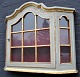 Hängevitrine, 
20. Jahrhundert 
barocke Form. 
Dänemark.