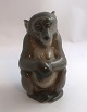 Königliches 
Kopenhagen. 
Porzellanfigur. 
Sitzender Affe. 
Modell 1444. 
Höhe 13 cm. (1 
Wahl)