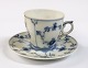 Königliches 
Kopenhagen. 
Musselmalet 
Gerippt. 
Mini-Tasse. 
Modell 2308. 
Tassenhöhe 4,5 
cm. (1 Wahl)