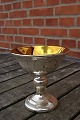 In dänisch: 
Fattigmandsölv 
und übersatz 
(Silber des 
armen Mannes) 
von Schweden. 
Tafelaufsatz 
...