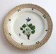 Royal 
Copenhagen 
Flora Danica. 
Kuchenteller. 
Entwurf # 3552. 
Durchmesser 14 
cm. (1 Wahl). 
Viola ...