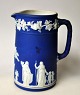 Wedgewood-Kanne 
aus blauem 
Jaspis, 19. 
Jahrhundert. 
England.