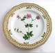 Royal 
Copenhagen. 
Flora Danica 
Teller. 
Durchmesser 25 
cm. (3553). (1 
Wahl). Geranium 
palustre L