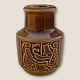 Bornholmer 
Keramik, 
Michael 
Andersen, Gelbe 
Vase mit 
Bornholmer 
Motiven, 12cm 
hoch, 9cm ...