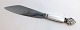 Georg Jensen. 
Silber (925). 
Königin. 
Kuchenmesser. 
Länge 26,5 cm.