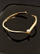 14 karat guld 
armring med 
ægte perle