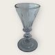 Anglais, 
Schnapsglas, 
facettiertes 
Glas, Höhe 8,6 
cm, Durchmesser 
oben 4,2 cm, 
Durchmesser 
unten ...