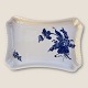 Royal 
Copenhagen, 
Geschwungene 
blaue Blume, 
Tablett Nr. 
10/1694, 24 cm 
x 16,5 cm, 1. 
Wahl, ...