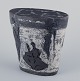 European studio 
ceramicist.
Large unique 
ceramic 
sculpture. Lava 
glaze.
Glaze in black 
and ...