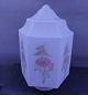 Schöner und gut 
erhaltener 
6-seitiger 
Lampenschirm, 
verziert mit 
Blumen, aus 
weißem Glas. 
Aus ...