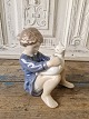Royal 
Copenhagen 
figurine - Girl 
with cat no. 
4631