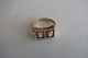 Unik Ring in 14 
Karat Gold mit 
2 Milchzähnen
Stempel 585
Design: P. H. 
Jensen, ...