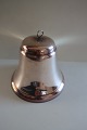 Eine alte 
kleine Glocke
Aus Neusilbern
Mit ein 
schönem Klang
H: 5,5cm
Aus den ...