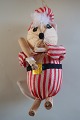 Eine schöne 
Weinachtsmaus 
aus Stoff und 
Halm
H: um 12cm
Aus der 
1960-Jahren
In sehr gutem 
...