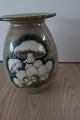 Bodenvase von 
Knabstrup, 
Dänemark
Eine grosse 
Bodenvase, mit 
schöner Glasur 
und in 
gedämpfter ...