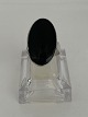 Ring i 
sterlingsølv 
med sort onyx.
Størrelse 55.