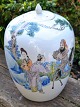Chinesische 
Deckelvase aus 
bemaltem 
Porzellan, 
China des 19. 
Jahrhunderts. 
Tongzhi. Bemalt 
mit ...