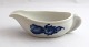 Königliches 
Kopenhagen. 
Blaue Blume. 
Sauciere. 
Modell 8788. 
Länge 13 cm. (1 
Wahl)
