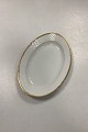 Bing and 
Grøndahl 
Hartmann Oval 
Dish No. 18. 
Measures 25 cm 
x 17.5 cm / 
9.85 in. x 6.89 
in.