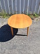 Sofabord i 
massivt 
kirsebær, fra 
1990erne.
Det har 
brugsspor.
Højde 56cm 
Bredde 82cm 
Længde ...