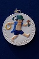 Kinderhilfstag Teller 1910 in Relief von dänisch Aluminia