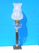Öllampe, Tisch-Lampe Marmor mit Glas-Behälter, alten geschliffenen satinierten Glaskuppel. Höhe ...