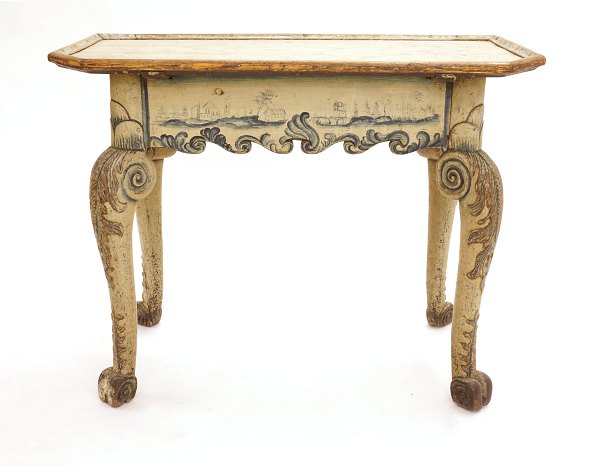 Original decorated Rokoko table. Manufactured around 1760