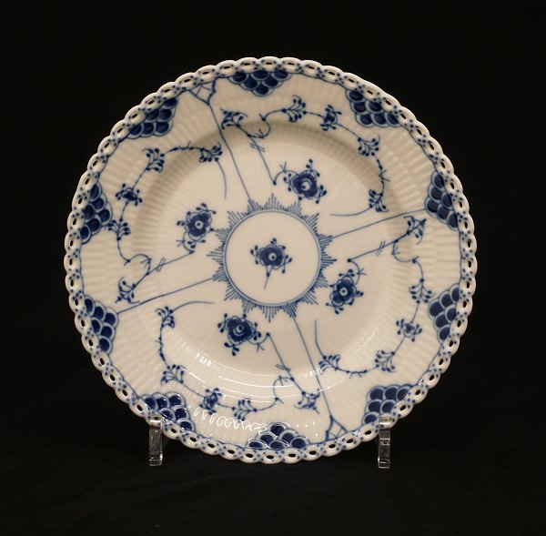 Royal Copenhagen Zwiebelmuster Spitze, Mittagsteller, 1084. 
D: 25cm