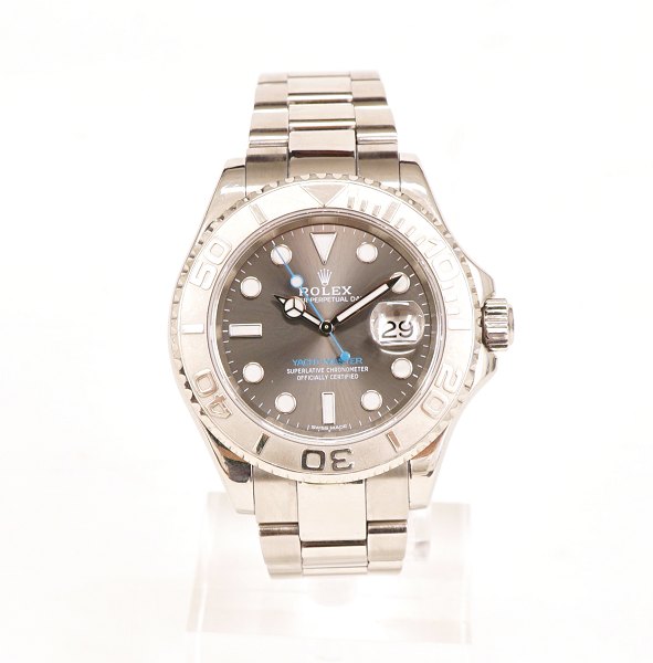 Rolex Yacht Master, Ref. 16622, Jahrgang 2005. Rhodium Zifferblatt. Box und 
Papiere. D: 40mm