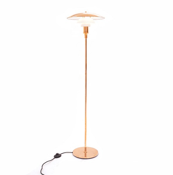 Poul Henningsen: Standerlampe PH 3½/2½ i kobber. Ekstra  overskærm i hvidt 
opalglas medfølger. Pæn stand. H: 131cm