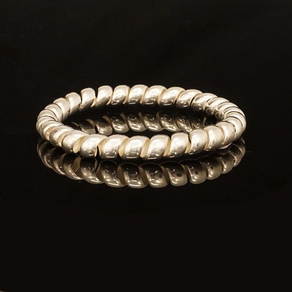 A. Michelsen, Copenhagen: A silver bangle. D: 7,2cm