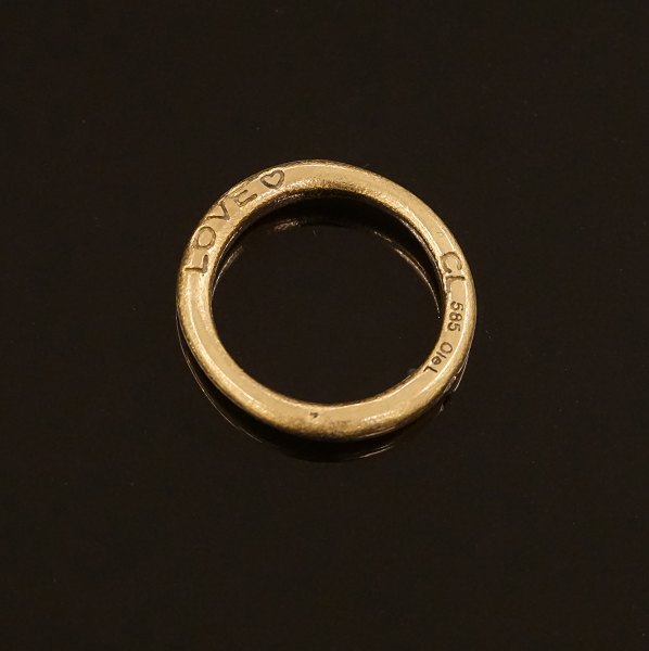 Charlotte Lynggaard Love ring i 14kt guld.
Ringstr. 52