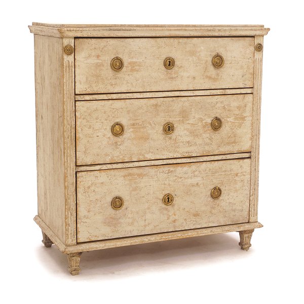 Late 18th century Gustavian chest of drawers. Sweden circa 1780. H: 92cm. W: 
85cm. D: 47cm