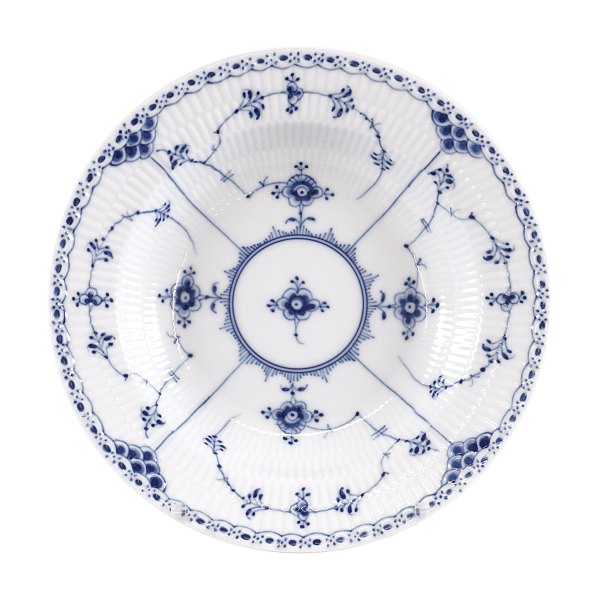 Royal Copenhagen  blue fluted half lace deep plate. #566. D: 21,5cm